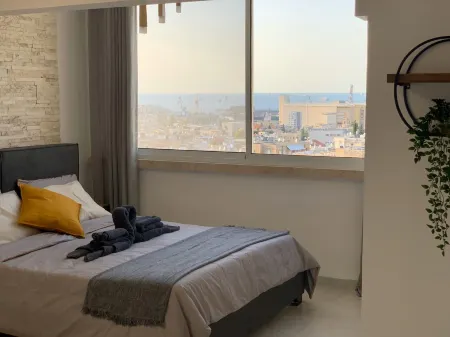 Maya New Guest House -Panoramic Sea&CityCentre View, Haifa