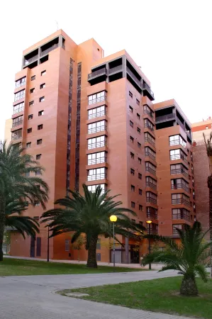Apartamentos Plaza Picasso Отели в г. Horta of Valencia