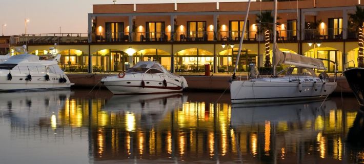 Marina Place Resort Hotels in Genoa