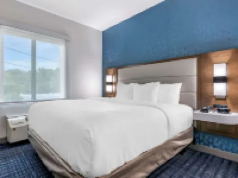 コンフォート スイーツ ゲインズビル ニア ユニバーシティ ゲーンズビルのホテル