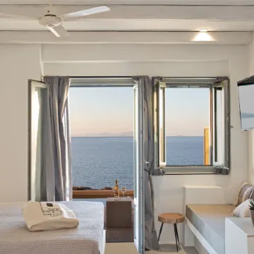 Paros Cape Suites