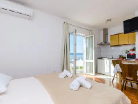 Apartments Cypress Sea Cove Hotels in Slano