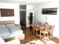 Apartment Westside Hotels near SV Lengfeld e.V.