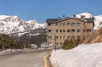 Pierre & Vacances Andorra Sunari Peretol Các khách sạn gần Sport Wellness Mountain Spa