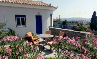 Despite Corona Summer Vacation on Southern Greek Beaches