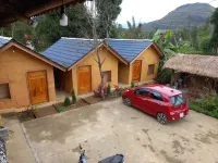 Hong Thu Homestay & Bungalow Ha Giang Hotels in Lao Va Chai