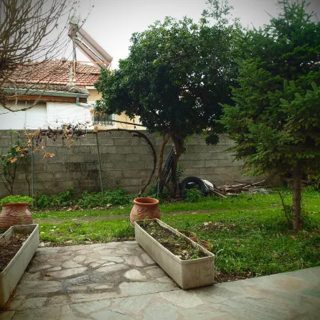 Charming Trikala Apartment with Garden & Central Heating
