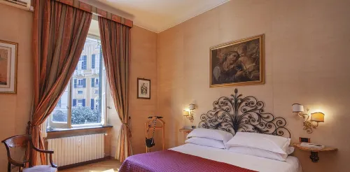 La Finestra Sul Cortile di Via Roma by Wonderful Italy - Airport Shuttle