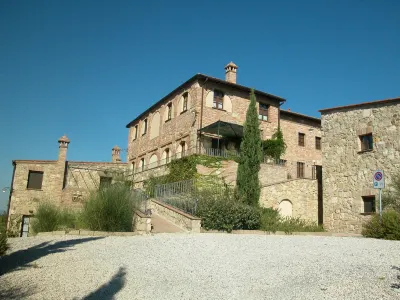 Holidays in Apartment with Swimming Pool in Tuscany Siena
