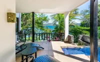 5-Bd Beachfront, Ocean-View Hillside Home