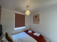 Stunning 1 Bedroom Apartment in Dagenham Hôtels à proximité de : Goresbrook Park