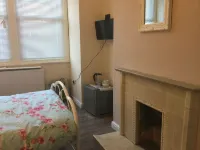 Tdm Bachelot Lettings Ltd Hotels in Mitcham