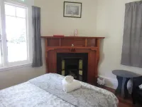 White Elephant Accommodation Hotels in Motueka