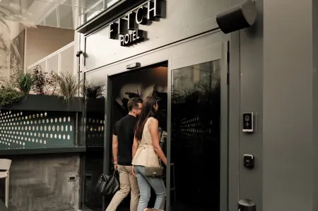 Fitch Hotel Отели в г. Сент-Джулианс