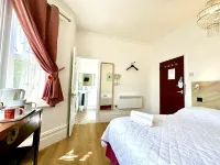 Anand Lodge Hotels in Wadhurst