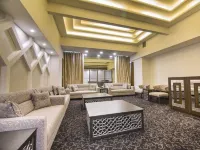 Hotel Centre Point Hotels near Sitabuldi Fort