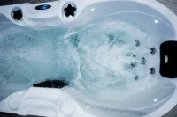 Adonis Hotel Studios & Apartments - Hot Tub