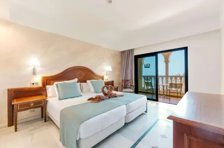 R2 Rio Calma Отели рядом с достопримечательностью «Pájara Beach»