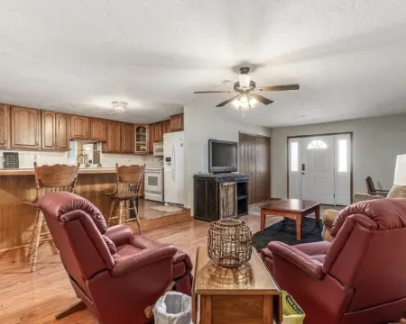 Home Away From Home Hotels in Laclede County