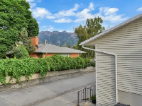 Sleeps 11 - Family Friendly - Washer+Dryer - PlayStation Pro - Games - Fast Wifi Hotels in Millcreek