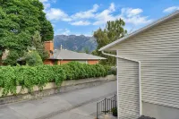 Sleeps 11 - Family Friendly - Washer+Dryer - PlayStation Pro - Games - Fast Wifi Hotels in Millcreek