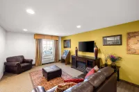 Days Inn & Suites by Wyndham Rochester Mayo Clinic South