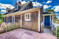 Elegant home right in town with gorgeous water view, deck & interior Hotels near North Of The Border