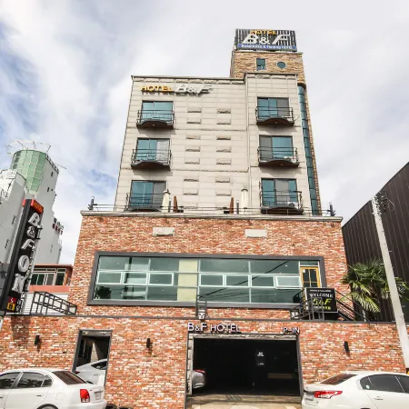 B&F Hotel