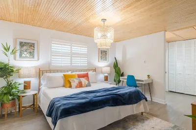 Game Room, Private Pool, Mini Golf Nearby - Charming Coastal Retreat