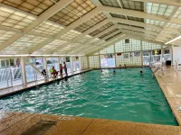 Luxurious Oasis with Covered Porch and Modern Amenities - Stunning Retreat Hotel a Surfside Beach