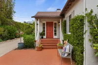 Charming Retreat with Hot Tub and Garden Dining - Spacious Coastal Haven