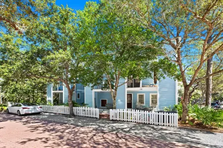 Access to Largest Pool and Beach Passes Included - Charming Coastal Haven Отели рядом с достопримечательностью «Сисайд»