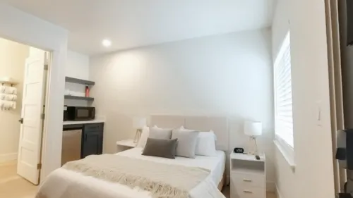 Stylish Studio with Kitchenette and Smart Entry - Charming Cozy Retreat Hotel di Coeur D'Alene