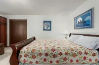 Cozy condo with great downtown location near biking, shopping, dining Hôtels à : Girdwood