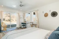 Hot Tub and Cowboy Tubs - Stunning Desert Oasis Retreat