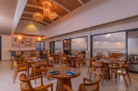 Arrival Beach and Spa at Gulhi