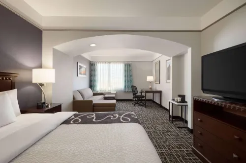La Quinta Inn & Suites by Wyndham Dumas Hotels in Dumas