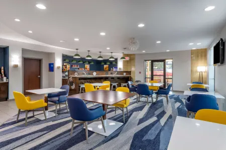 Comfort Suites Natchitoches Отели рядом с достопримечательностью «Парк Хайленд Парк»