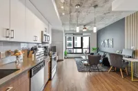 Stunning City Views and Fully Loaded Kitchen - Stylish Urban Oasis