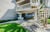 Breathtaking Gulf Views and Shared Pool - Stunning Beachfront Retreat Hotels in Belleair Beach