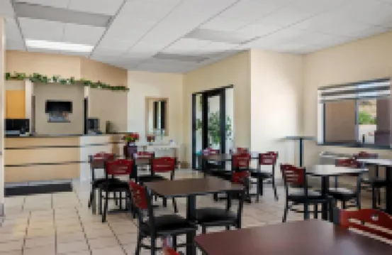 Super 8 by Wyndham Santa Rosa