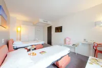 Hôtel Confort la Rochelle Centre les Minimes Hotel dekat Musee des Beaux-Arts