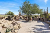 Spacious 4-bedroom house in charming Cave Creek with WiFi, AC - Wi-Fi