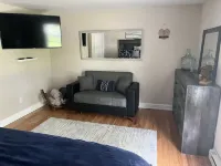 Cozy Country Cottage #2 Hotels in Miller Place