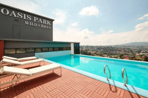 Oasis Park - สระว่ายน้ำบนดาดฟ้า