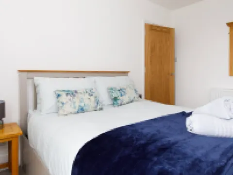 Lovely Seaside Villa & Gardens 40 Metres to Beach Hotels in Bognor Regis