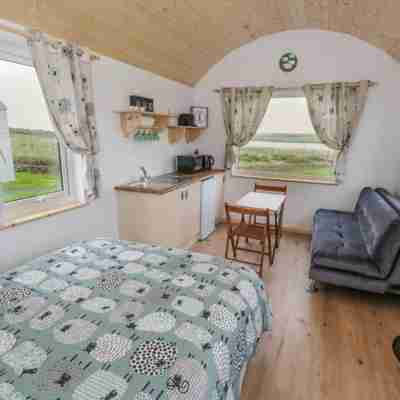 The Snuggly Sheep Shepherd Hut Campview Farm Stay Rooms
