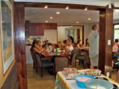 温特黑文羅伊湖海灘酒店