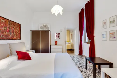 Cozy Apartment with Garden in Dorsoduro