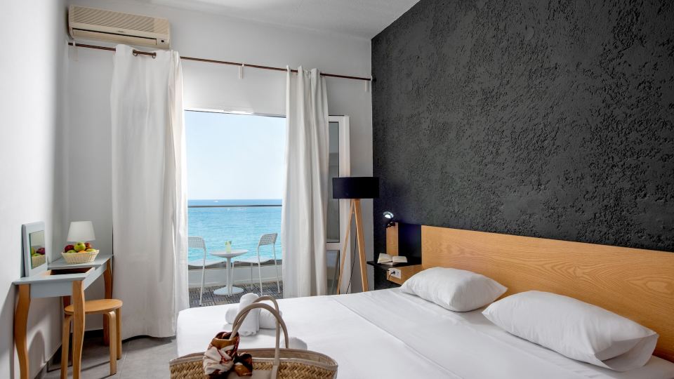 Azure Mare Hotel